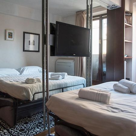 Youhosty - Duomo Studio Apartment มิลาน ภายนอก รูปภาพ