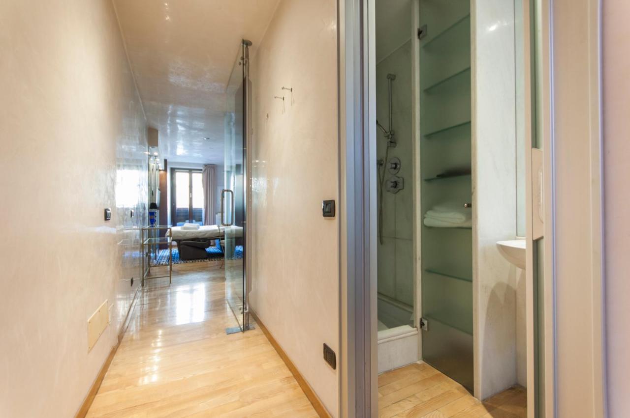Youhosty - Duomo Studio Apartment มิลาน ภายนอก รูปภาพ